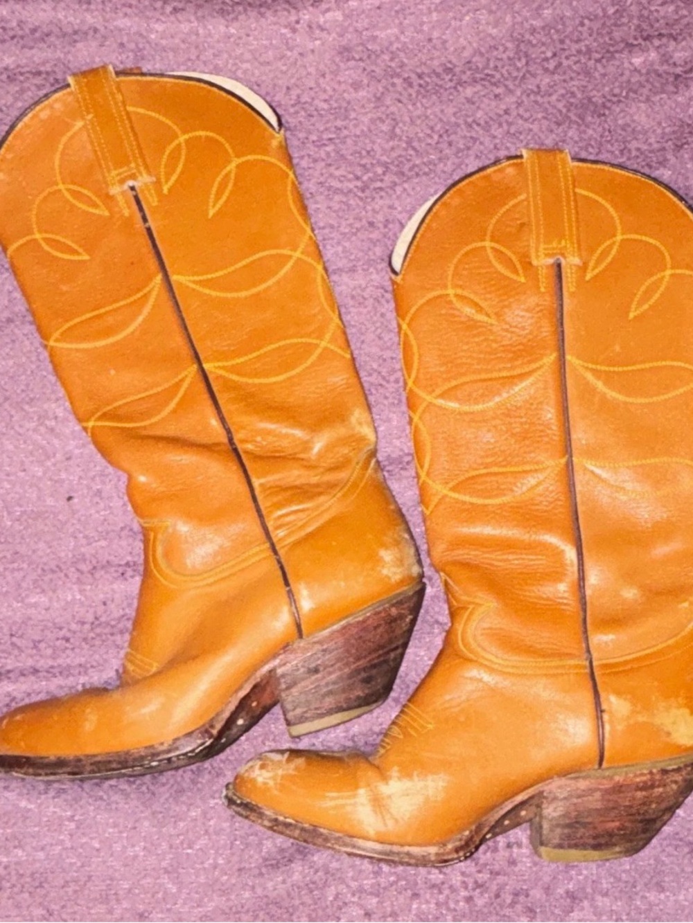 Women's Vintage Western Heeled Boots in Cognac Tan - Stylish Western Shaft